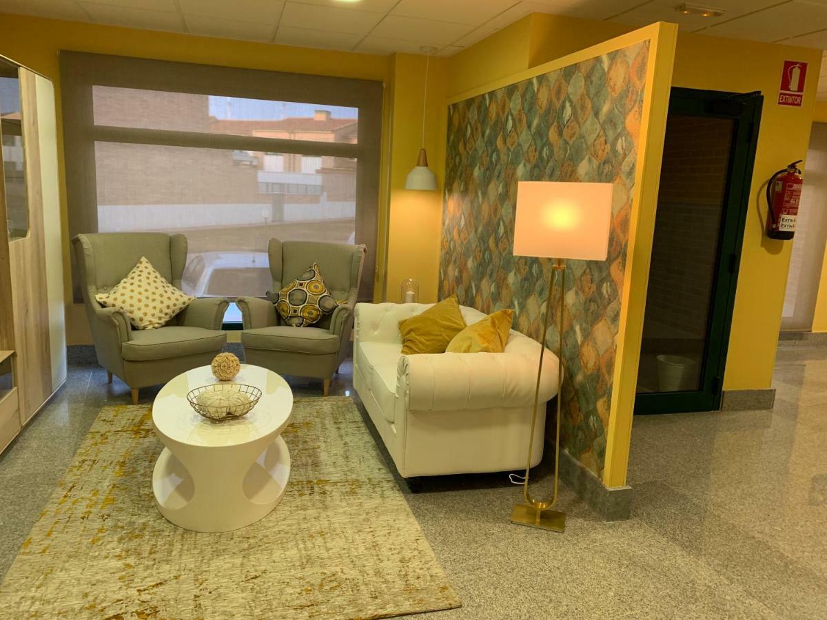 Apartamento CAMPO CARMEN Tordesillas Bagian luar foto